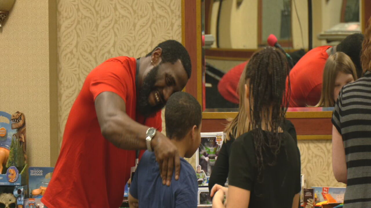 A Christmas of Hope: Louisville's Wayside Christian Mission spreads holiday cheer